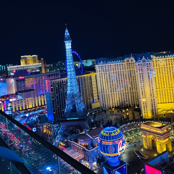 . Check out mycloset buy with confidence - Picture 2 of 14